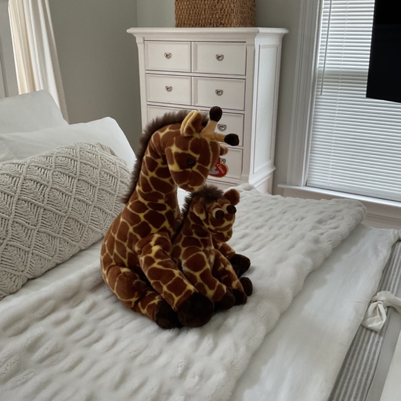 TY Giraffes - Picture 5 of 16